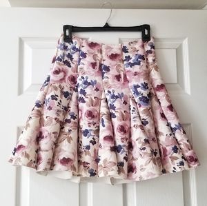 High-waisted floral skirt